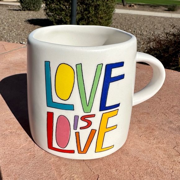 Queer Eye “Love Is Love” Mug. EUC/Like New - Picture 7 of 7